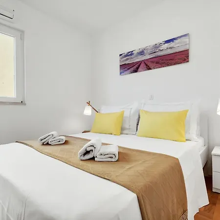 Santric - The Hill *