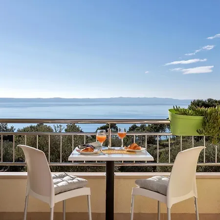 Santric - The Hill Makarska