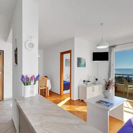 Santric - The Hill * Makarska