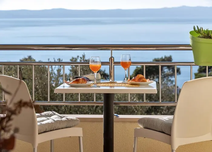 Santric - The Hill Daire