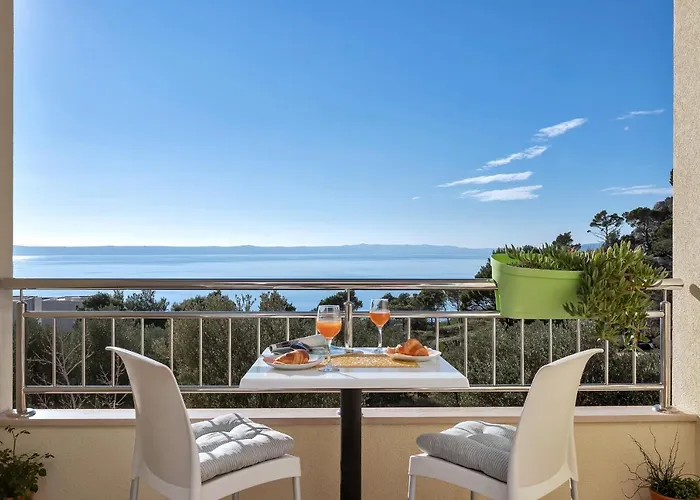 Santric - The Hill Apartman Makarska