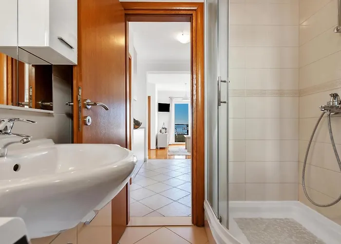 Santric - The Hill Apartman *