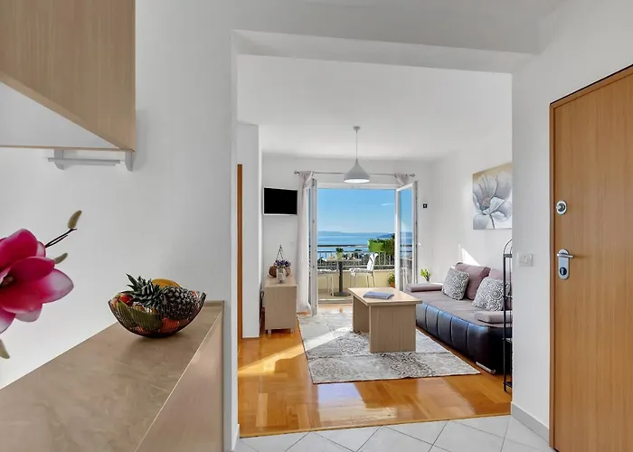 Santric - The Hill Apartman *