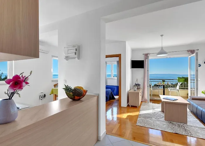 Santric - The Hill * Makarska