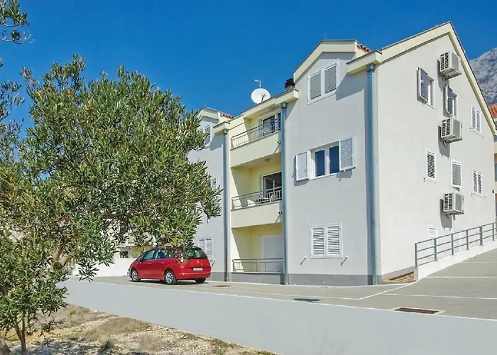 Santric - The Hill *